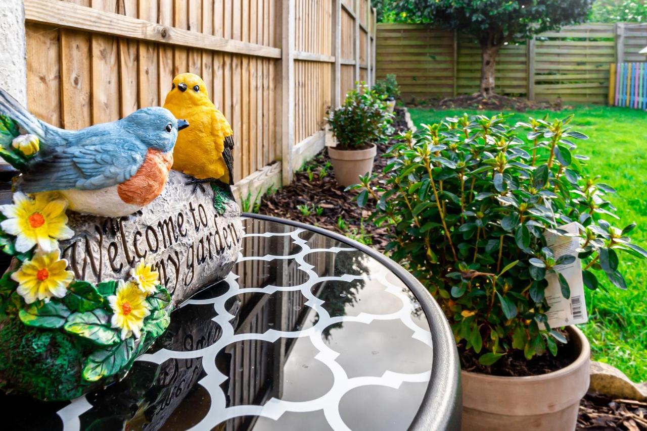 Stunning Place, Close To Windsor & Heathrow & Private Parking Burnham  Exterior foto